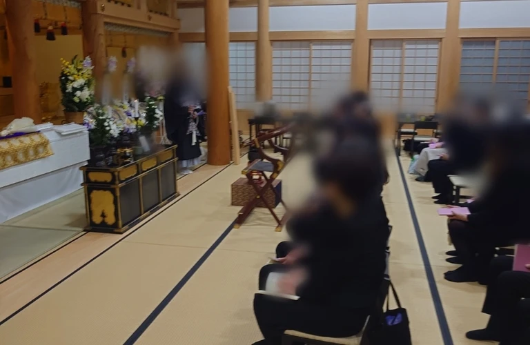 岐阜の美しいお寺で心を込めた家族葬のプランをご提案します