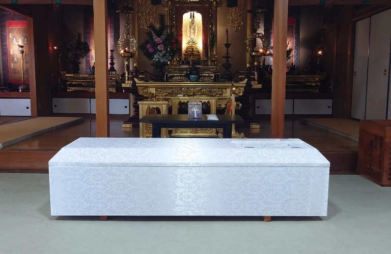 低価格で寺院葬儀をサポート！直葬プランで心を込めて送る